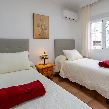 Lola Casitas Select Villa *