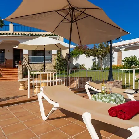Lola Casitas Select Villa *