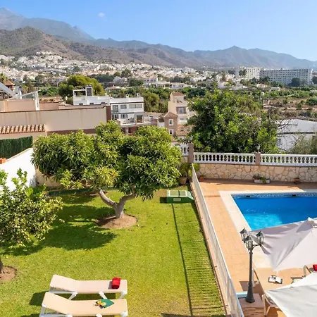Lola Casitas Select Nerja