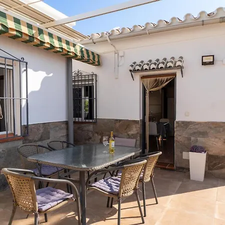 Lola Casitas Select Villa Nerja