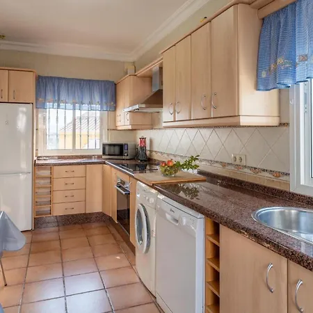 Lola Casitas Select Villa Nerja