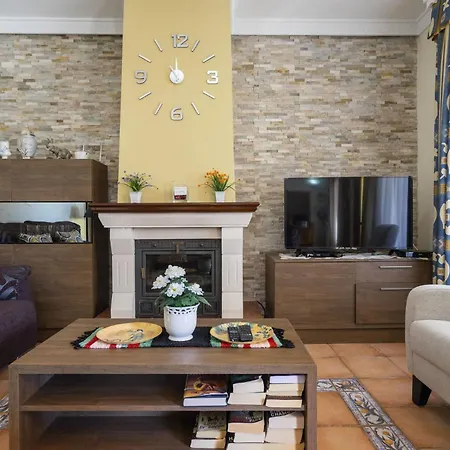 Lola Casitas Select Villa
