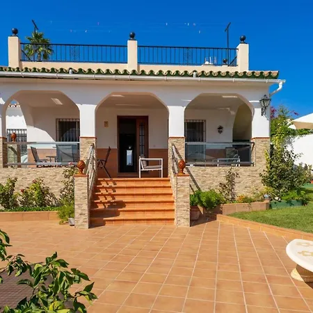 Lola Casitas Select * Nerja