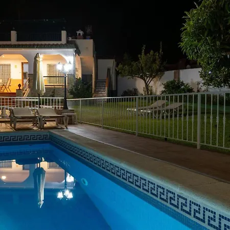 Lola Casitas Select * Nerja